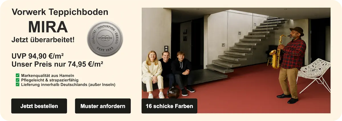 „Modernes Interior mit rotem Teppichboden Vorwerk MIRA, Saxophonspieler rechts im Bild, drei Jugendliche sitzen entspannt auf Podest unter Beton-Treppe – stilvolle Szene mit urbanem Flair und musikalischer Atmosphäre“